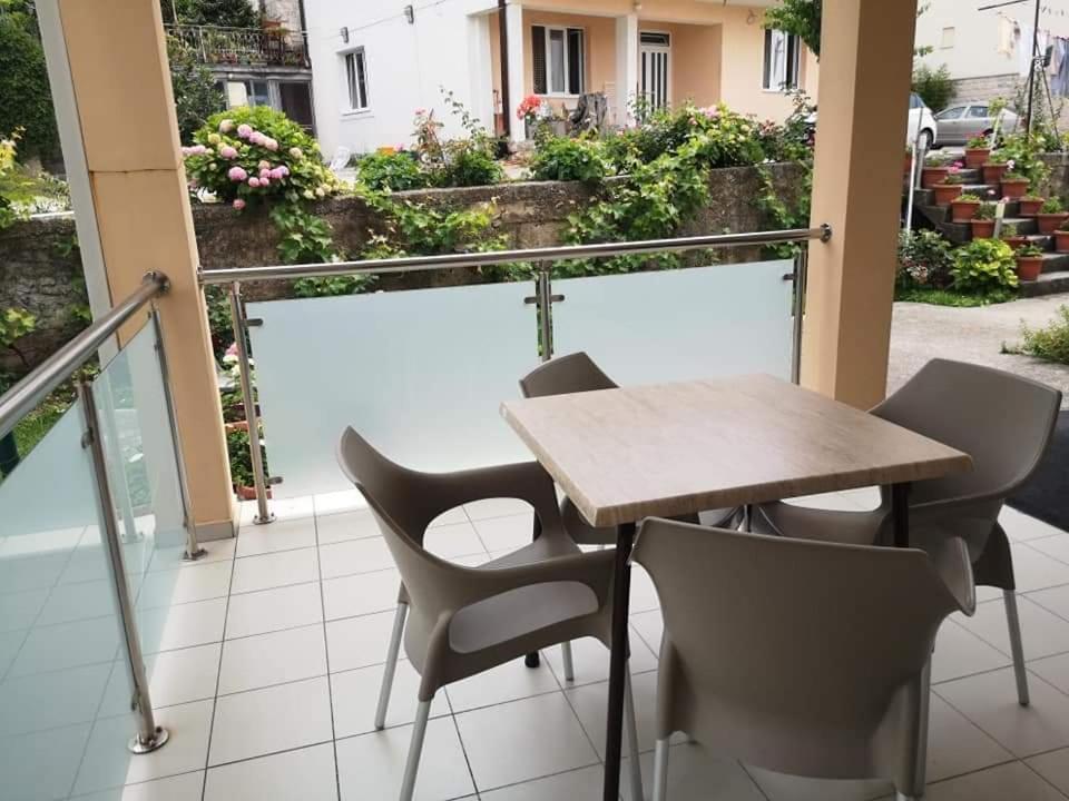 Apartmani Becici Chambre photo